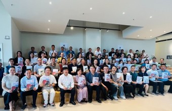 行走在文学的旷野上 