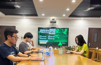 四位青年作家试用AI写微小说，孙甘露毛尖现场点评