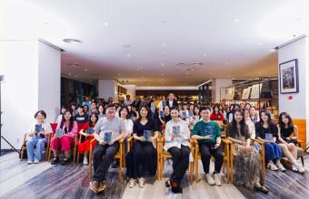 一场关于“慌张”的对话：周婉京新书分享会解码写作后背的故事
