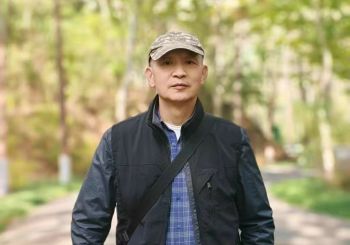 去山顶点燃篝火——人邻诗十首