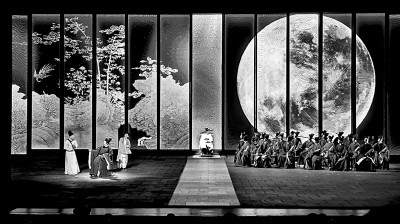  当代戏剧舞台上的家国情怀