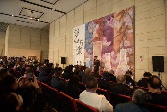 倡扬东方新古典美学：“诗心万象——张闻冰陶瓷艺术展”在京启幕