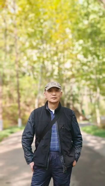 去山顶点燃篝火——人邻诗十首